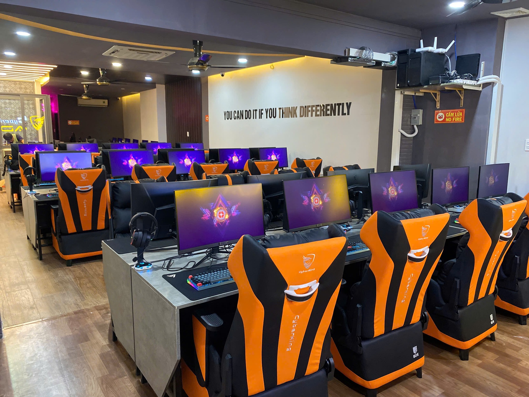 Cyberking Adam Gaming 2