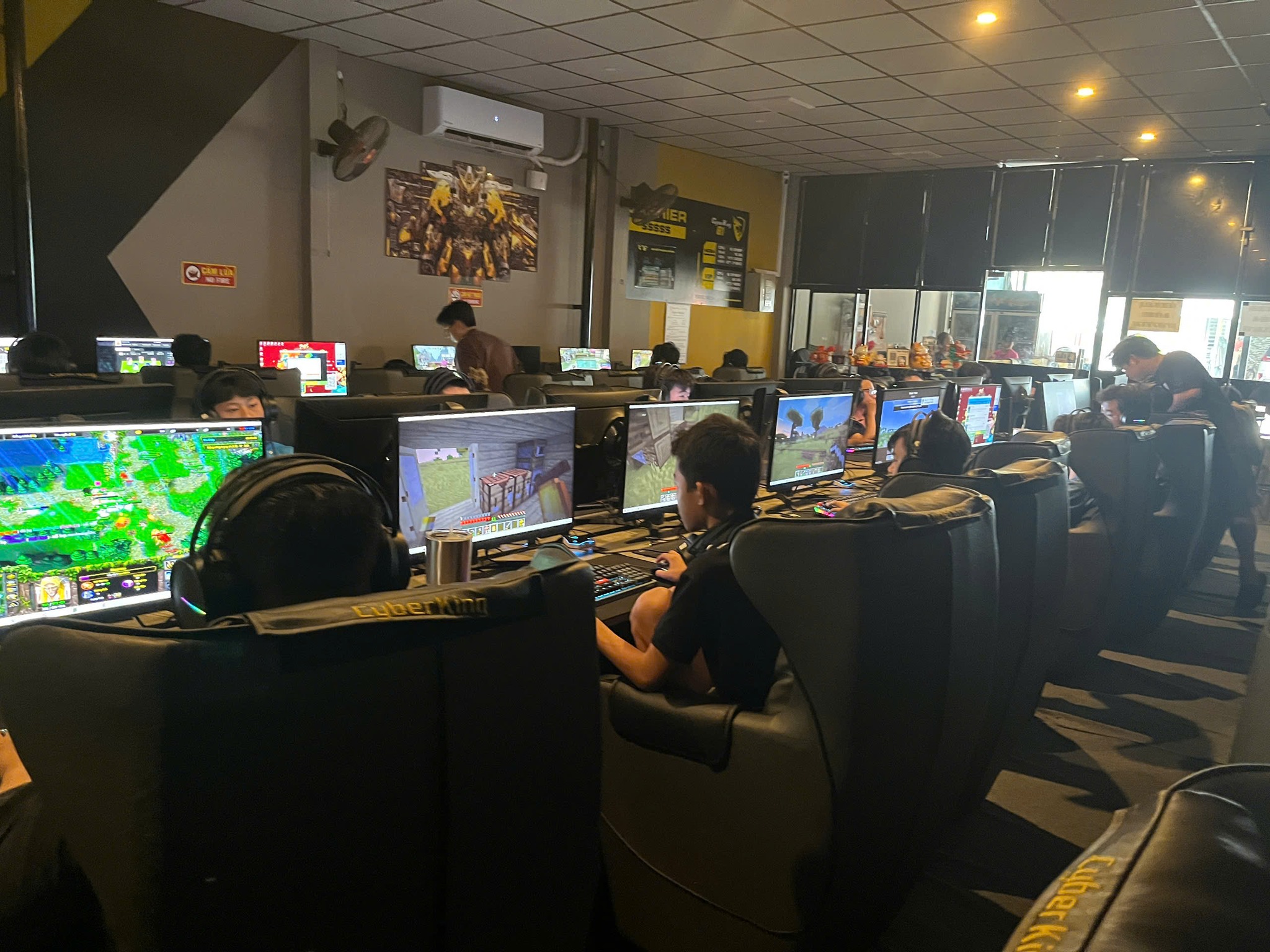CyberKing 81 Bình Dương - Phòng Game Cấu Hình Khủng 2025