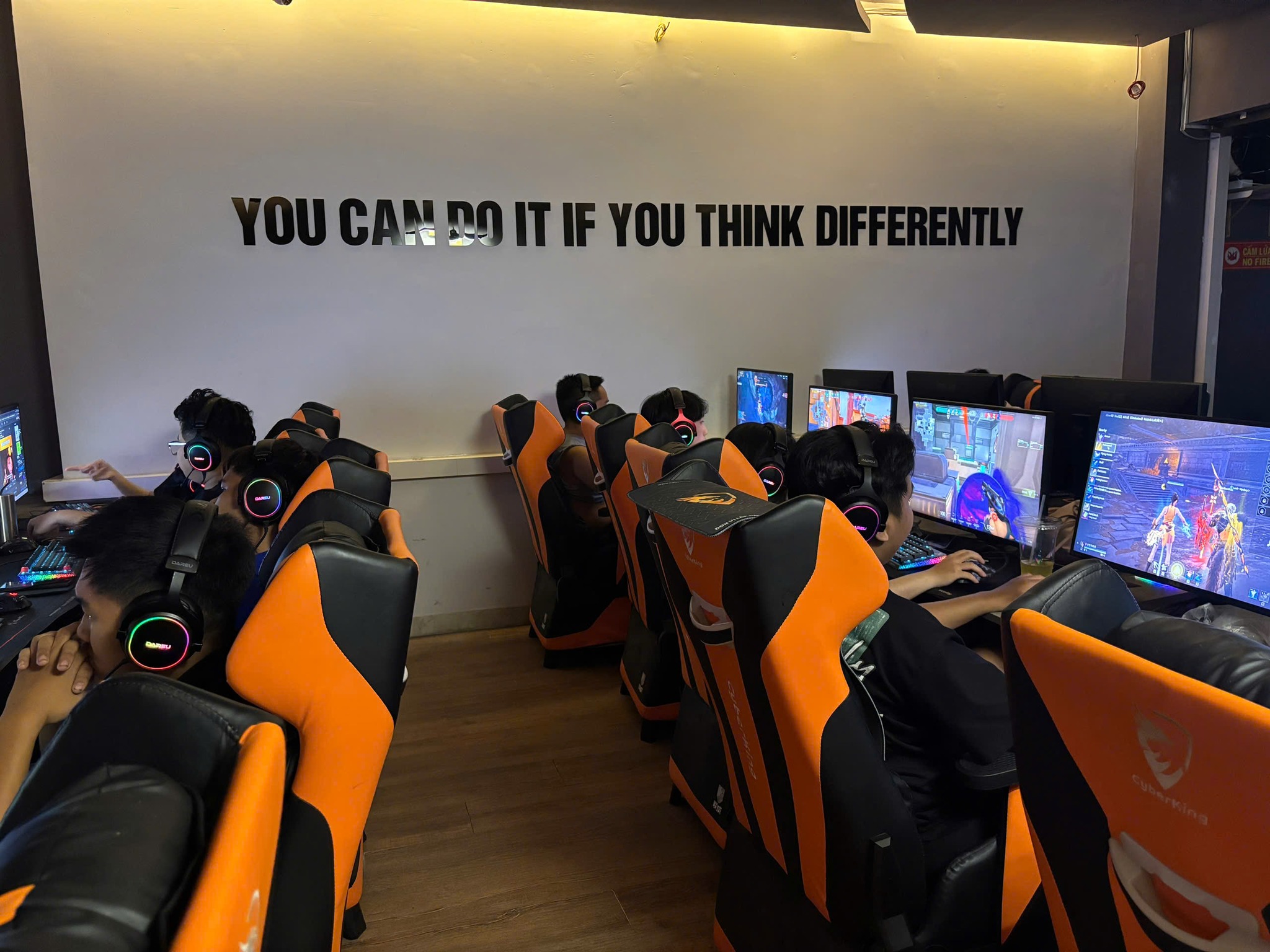 Khám Phá CyberKing Adam Gaming - Phòng Game Đẳng Cấp Nha Trang