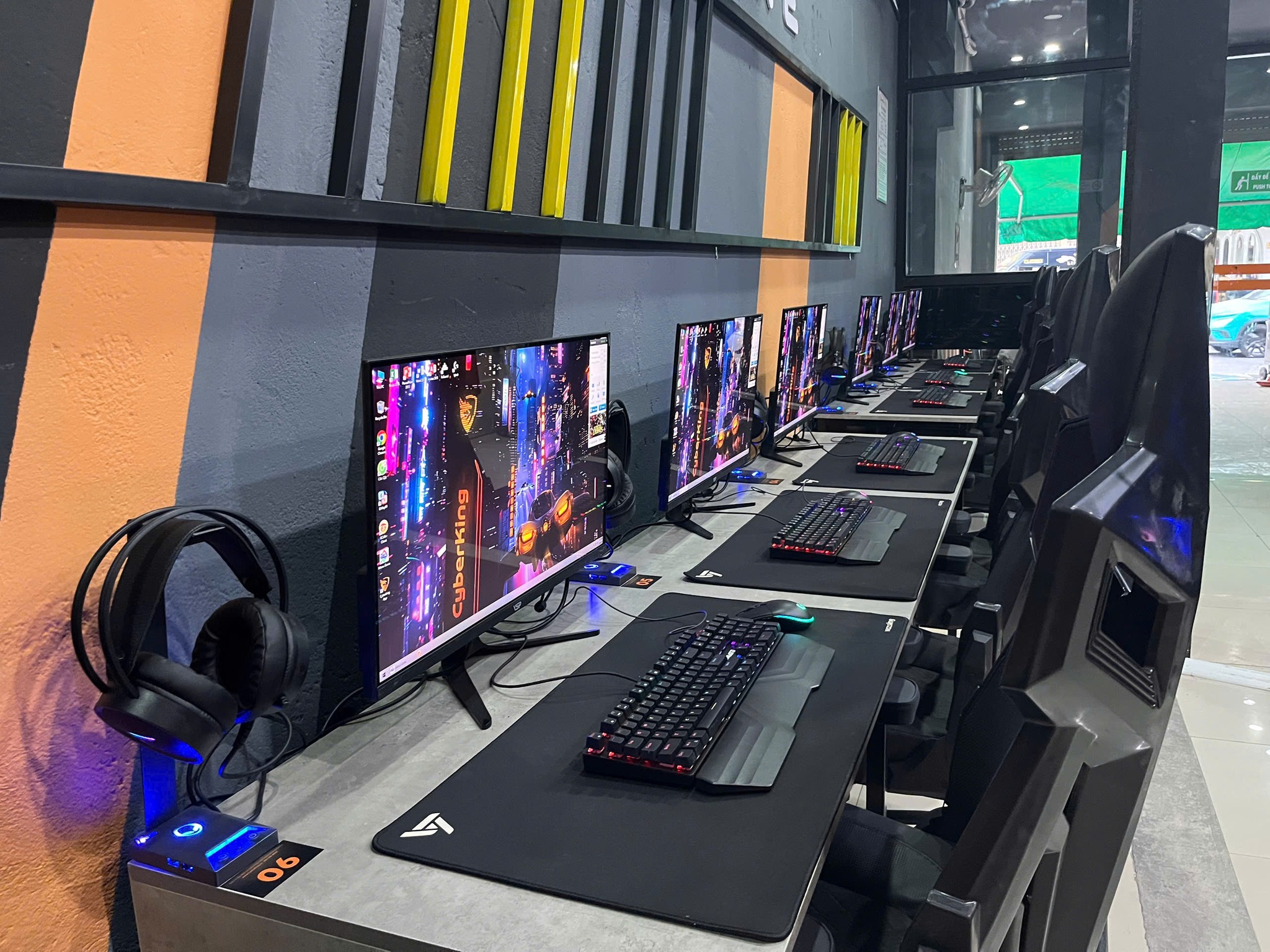 CyberKing HD Gaming 89: Phòng Net Couple & SVIP Zone