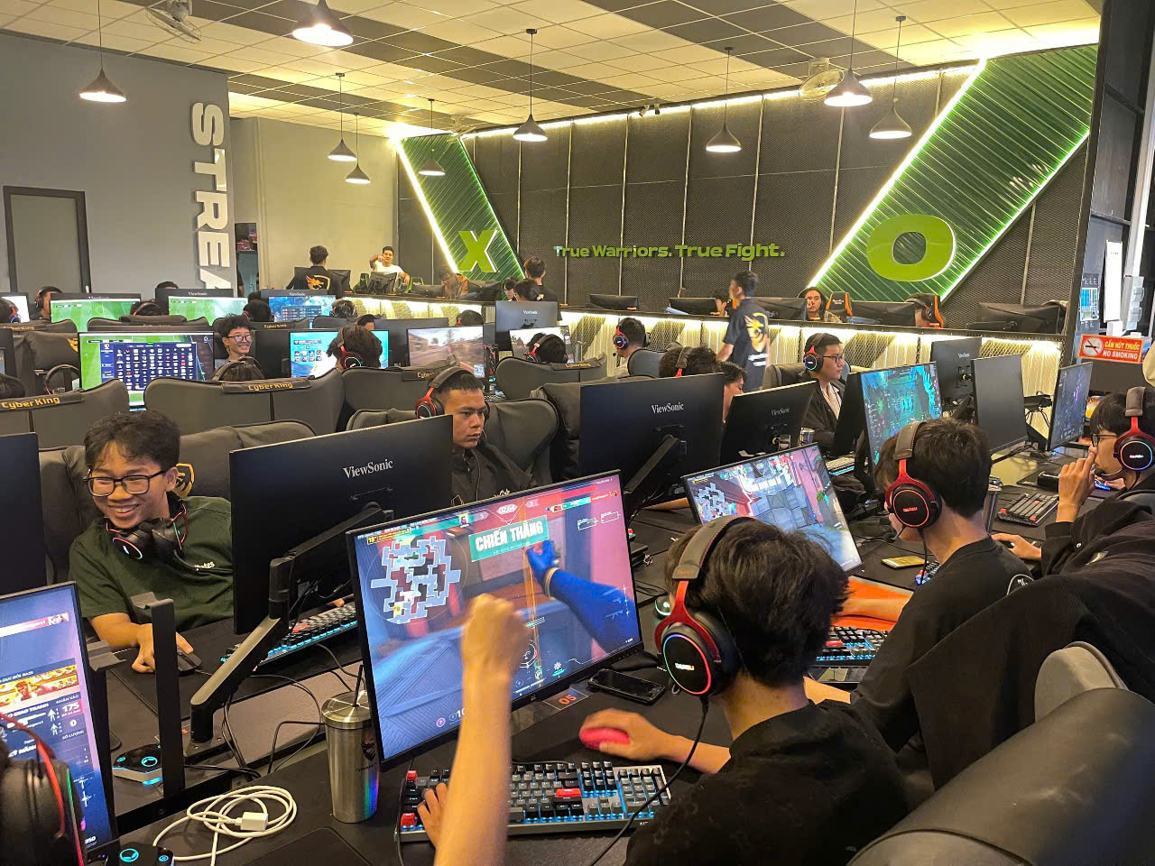 Khám Phá CyberKing Teemo 1 - Phòng Net Đẳng Cấp Lâm Đồng