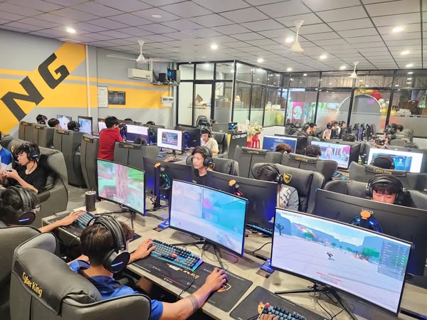 CyberKing TNG Cam Ranh: Phòng Net Sofa Gaming Cao Cấp