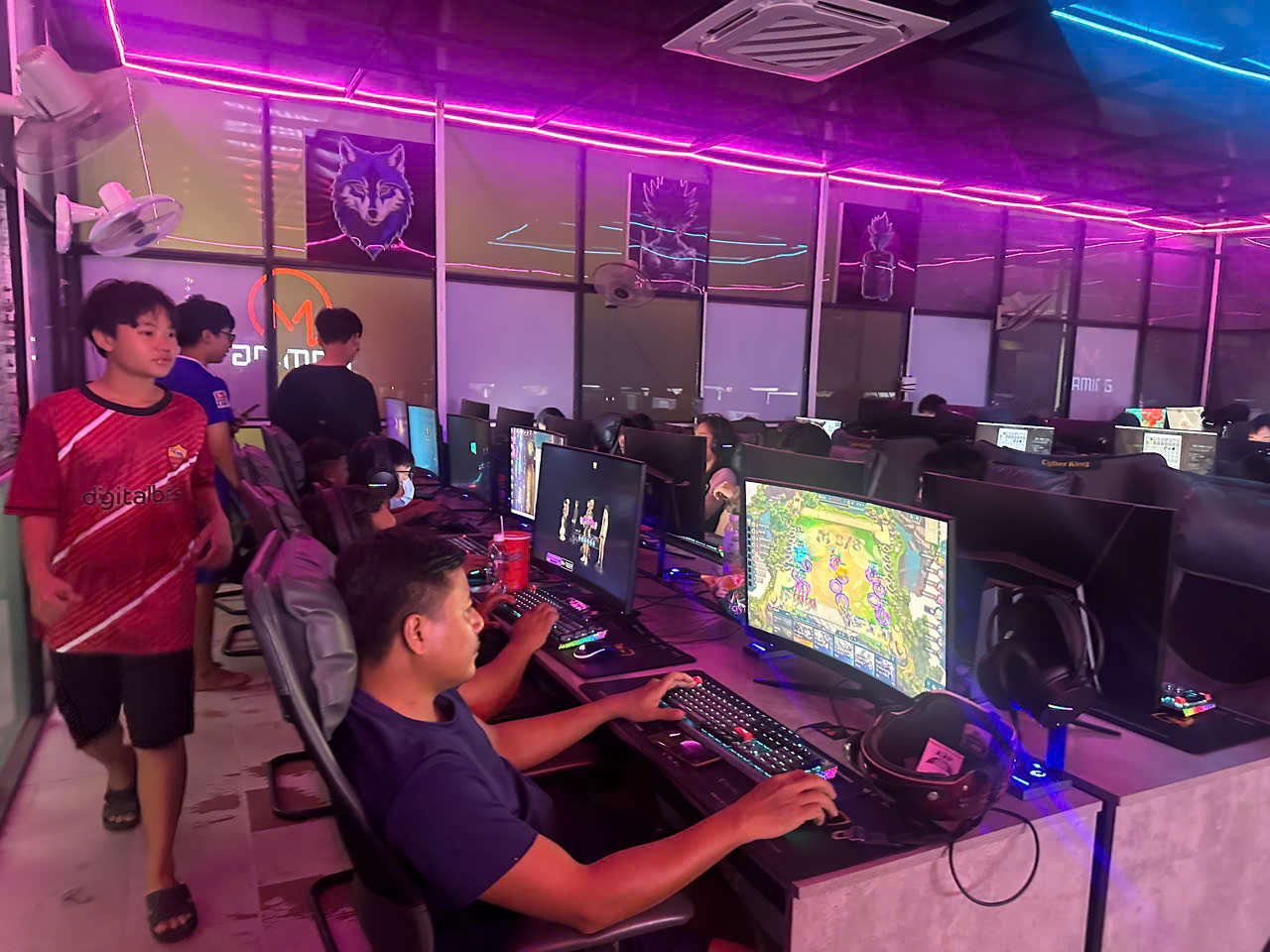 Khám Phá Mon Gaming - Phòng Game Đẳng Cấp Bình Thuận