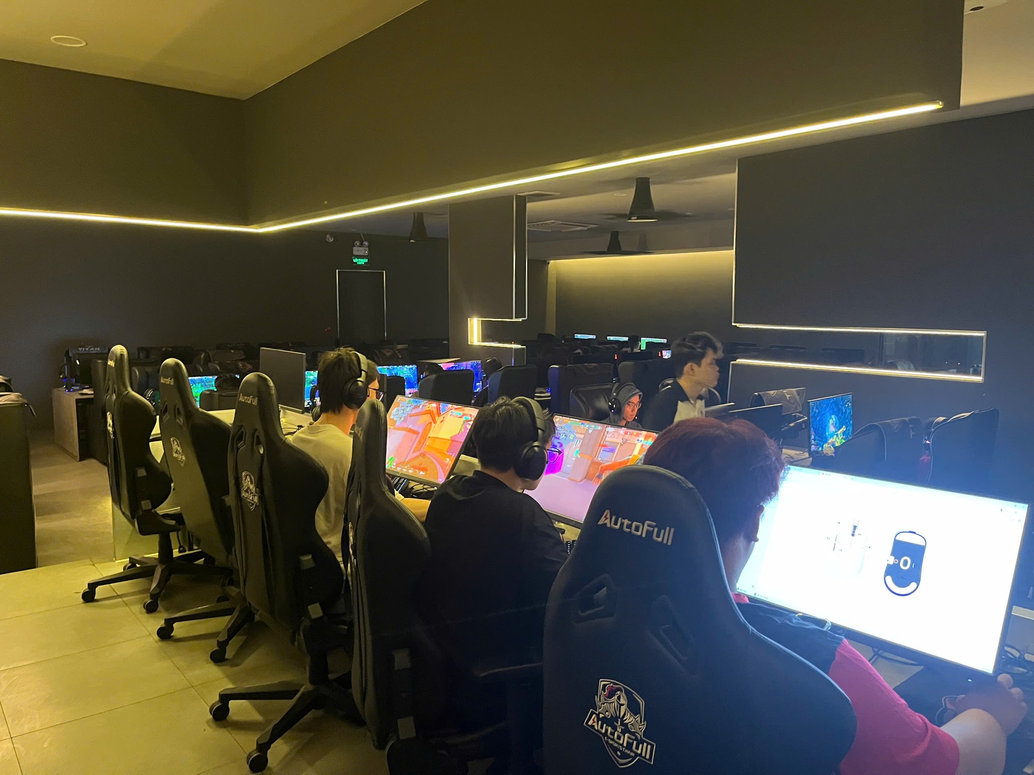 Khám Phá Titan Esports Gaming - Phòng Game Đẳng Cấp Đồng Nai