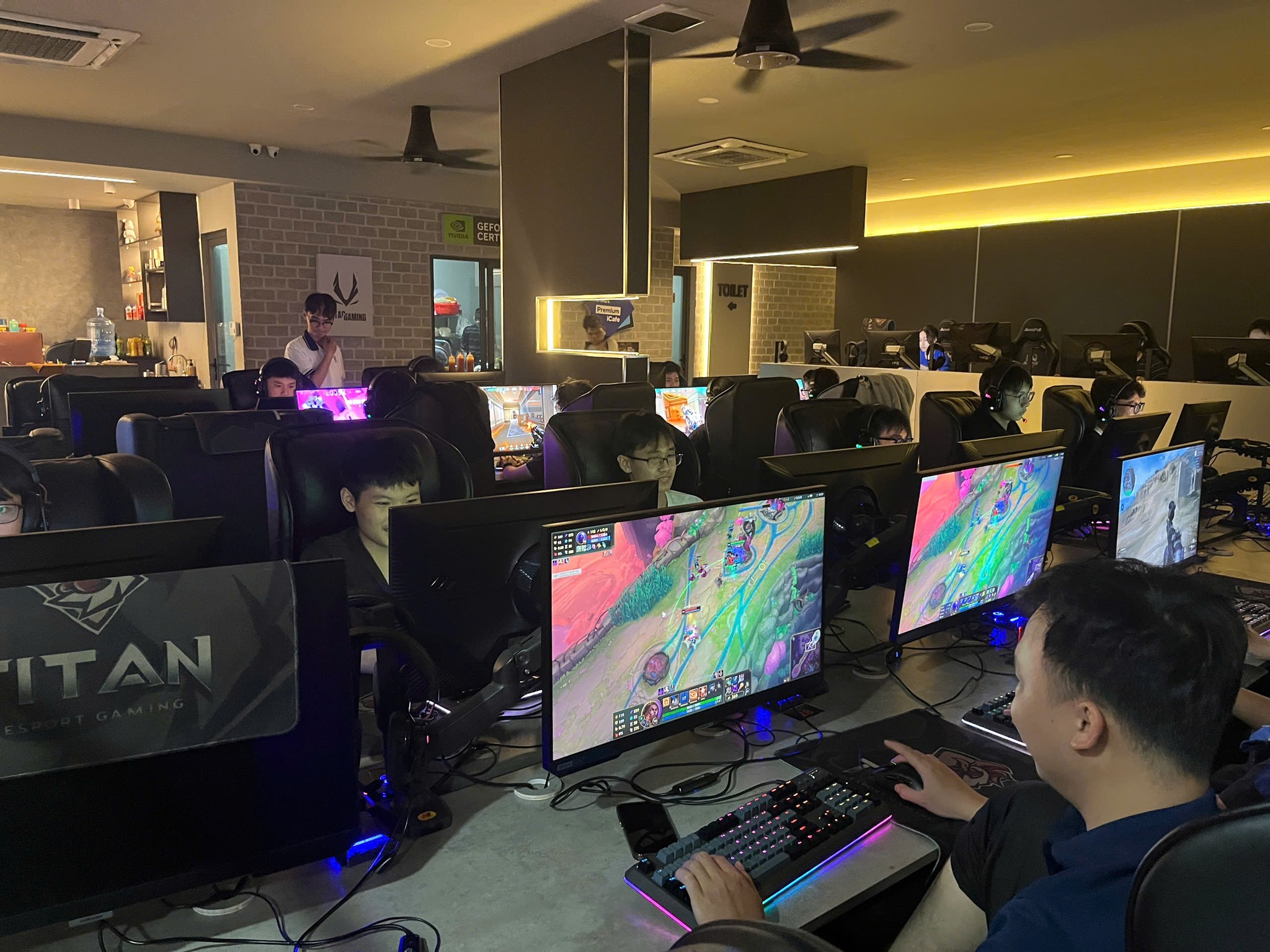 Khám Phá Titan Esports Gaming - Phòng Game Đẳng Cấp Đồng Nai