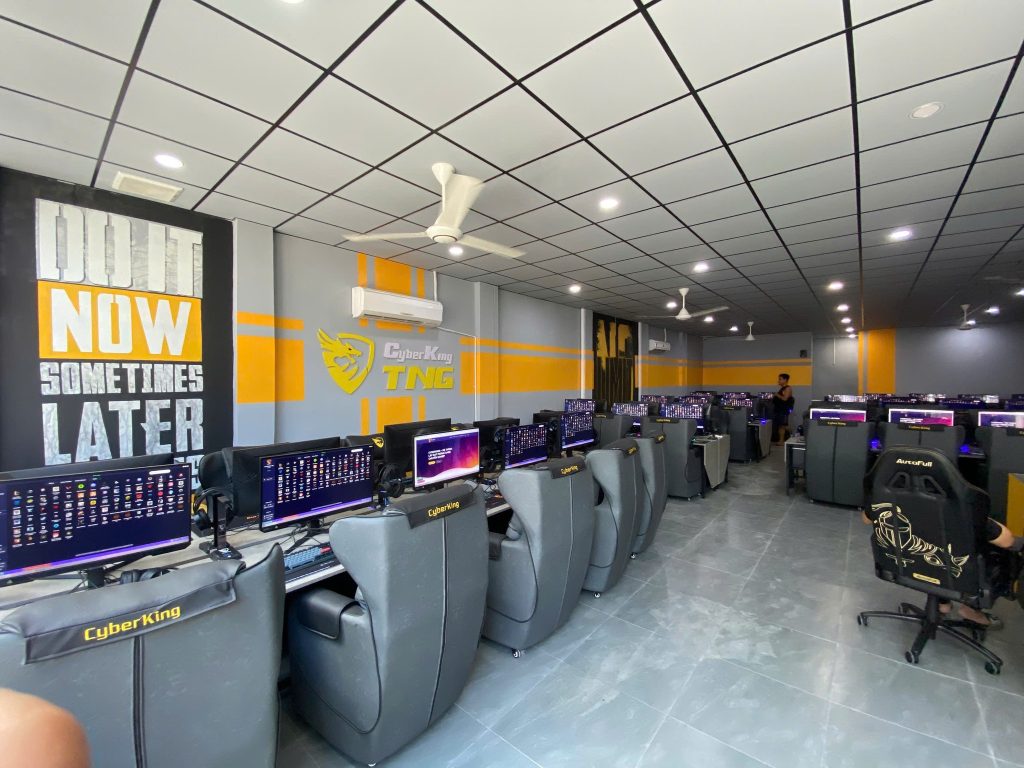 Kinh doanh phòng game
