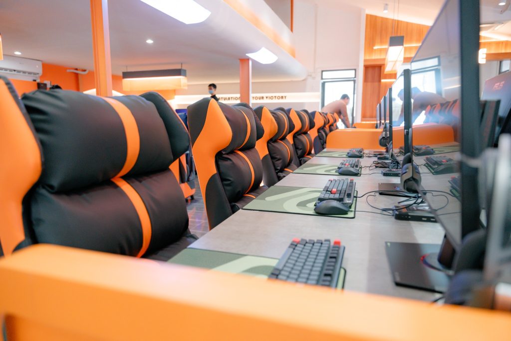 Ghế Sofa Gaming CyberKing – Nâng Cấp Trải Nghiệm Lẫn Không Gian Phòng Net