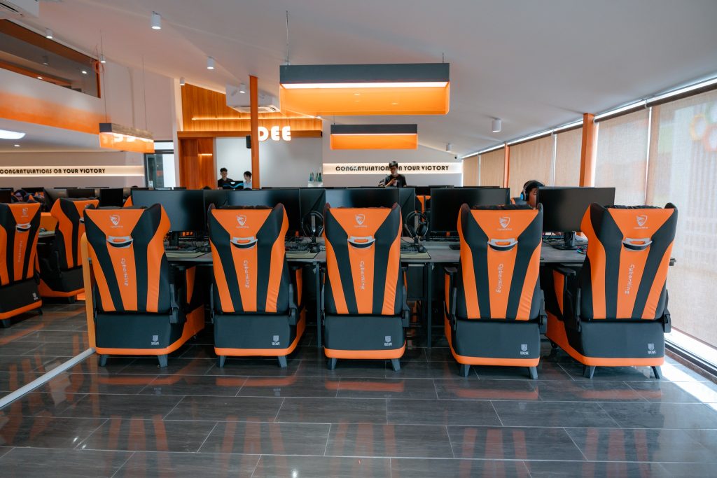 Ghế Sofa Gaming CyberKing – Nâng Cấp Trải Nghiệm Lẫn Không Gian Phòng Net